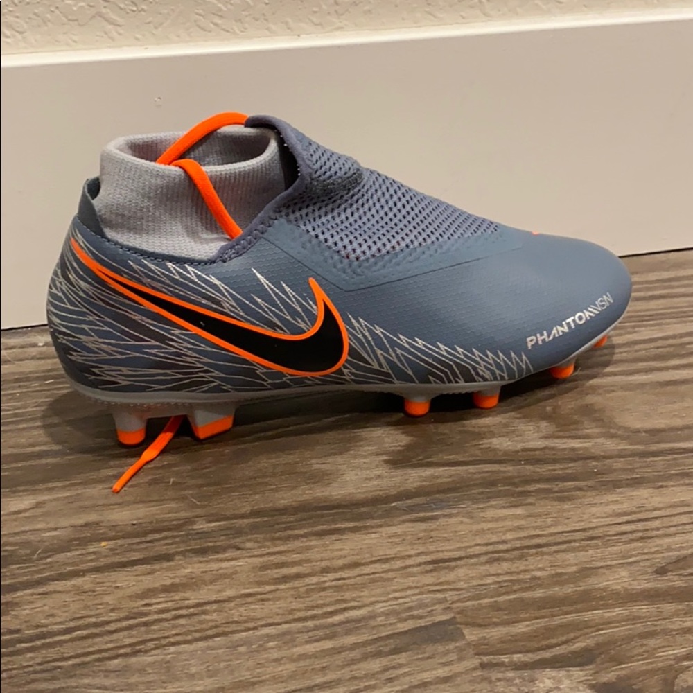 Phantom VSN Academy Soccer Cleats